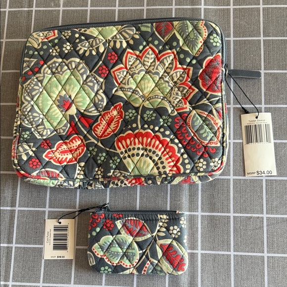 Vera Bradley Quilted Floral Tablet Sleeve and Coin Purse NWT - Picture 2 of 2